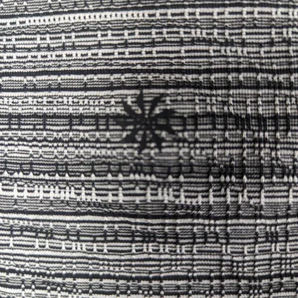 Athleta 7/8 Leggings Striped With Pockets Black and Gray Size M - Picture 7 of 10